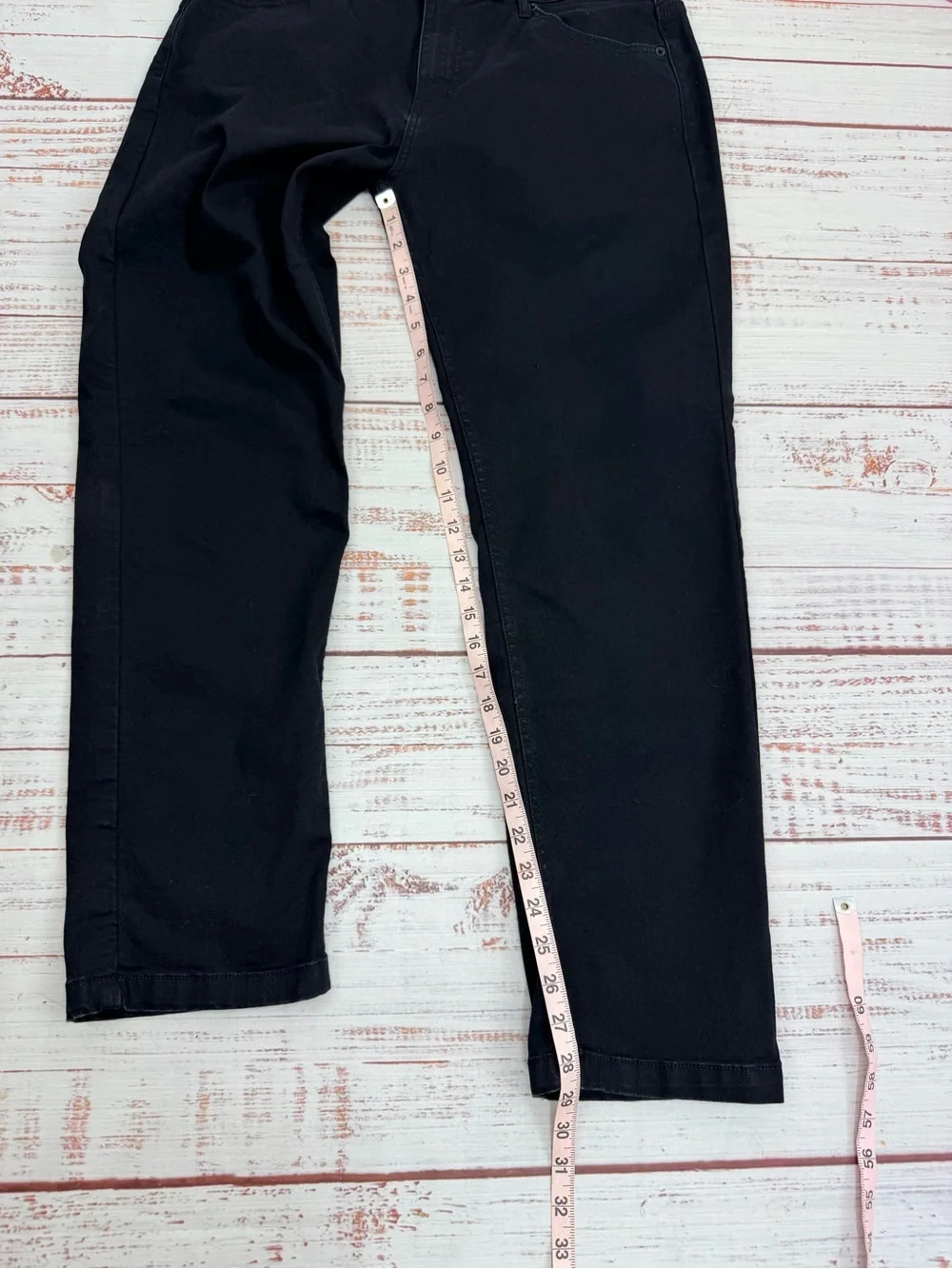 MUGSY Men’s size 34 x 29 Black Out Relaxed Fit Stretch Jeans